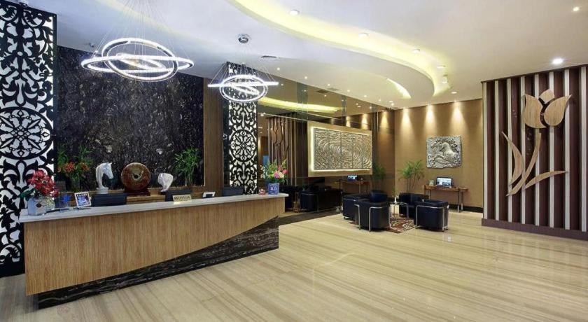 Golden Tulip Galaxy Hotel Banjarmasin Банджермасин Екстериор снимка