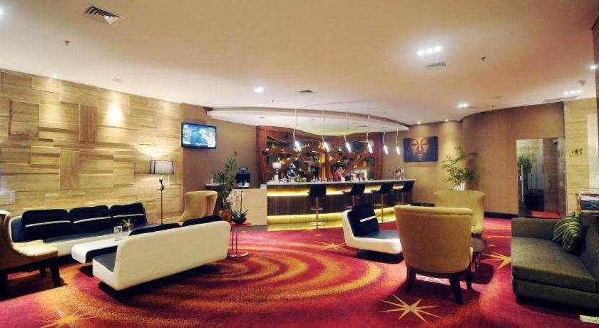 Golden Tulip Galaxy Hotel Banjarmasin Банджермасин Екстериор снимка