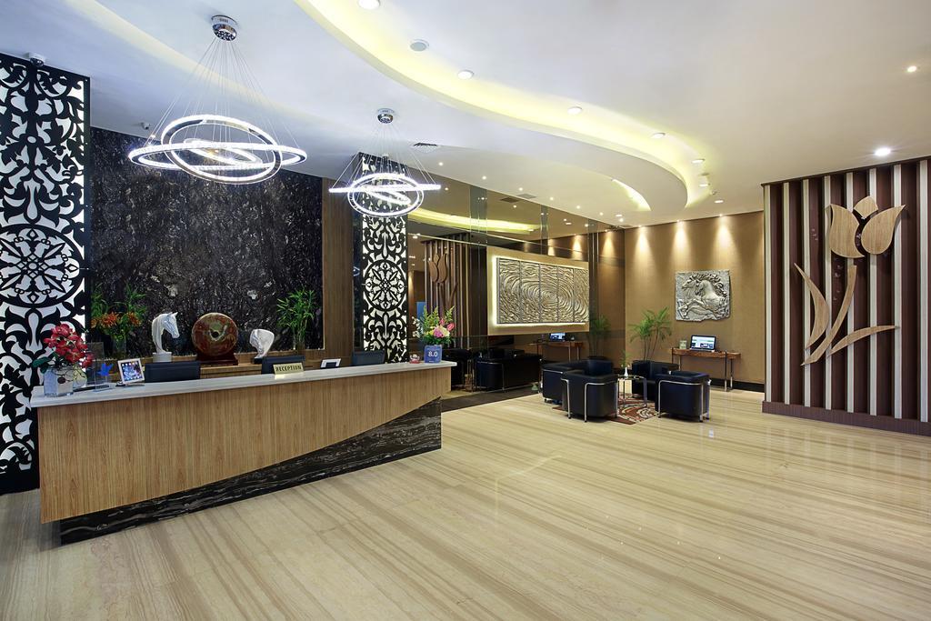 Golden Tulip Galaxy Hotel Banjarmasin Банджермасин Екстериор снимка