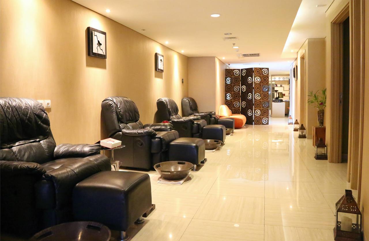 Golden Tulip Galaxy Hotel Banjarmasin Банджермасин Екстериор снимка